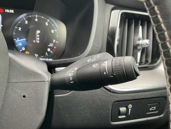 VOLVO XC60 2.0 T5 [250] R Design 5Dr Awd Geartronic