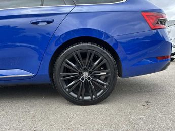SKODA SUPERB 1.4 Tsi Iv Laurin + Klement Dsg 5Dr