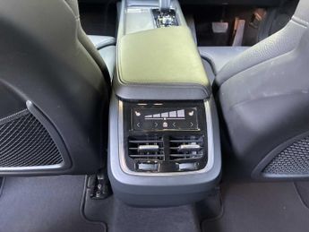 VOLVO XC60 2.0 B4D Plus Dark 5Dr Awd Geartronic