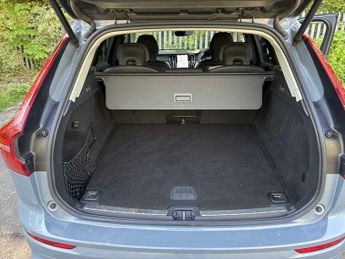 VOLVO XC60 2.0 B4D Plus Dark 5Dr Awd Geartronic