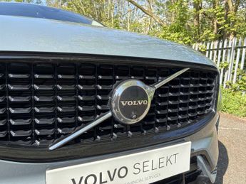 VOLVO XC60 2.0 B4D Plus Dark 5Dr Awd Geartronic