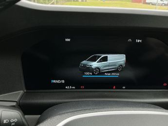 VOLKSWAGEN TRANSPORTER 100Kw 65Kwh Commerce Pro Van Auto