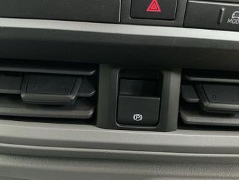 VOLKSWAGEN TRANSPORTER 100Kw 65Kwh Commerce Pro Van Auto