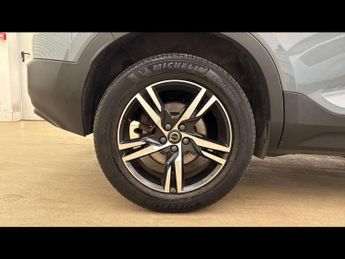 VOLVO XC40 2.0 B3P Plus Dark 5Dr Auto