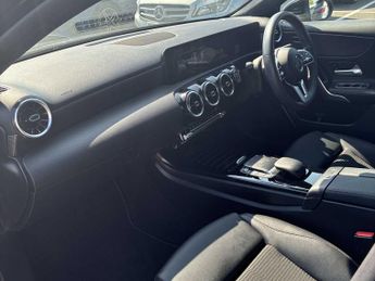 MERCEDES-BENZ A CLASS A180 Sport Executive 5Dr Auto