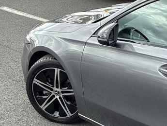 MERCEDES-BENZ A CLASS A180 Sport Edition 5Dr Auto