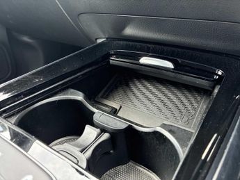 MERCEDES-BENZ GLA Gla 200 Amg Line Executive 5Dr Auto