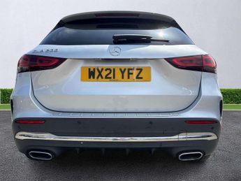 MERCEDES-BENZ GLA Gla 200 Amg Line Executive 5Dr Auto