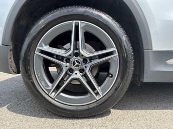 MERCEDES-BENZ GLA Gla 200 Amg Line Executive 5Dr Auto