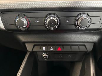 AUDI A1 1.0 Tfsi 25 Black Edition Sportback 5Dr Petrol S Tronic Euro 6 (