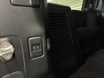 LAND ROVER DEFENDER 3.0 D350 X-Dynamic Hse 130 5Dr Auto