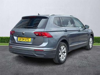 VOLKSWAGEN TIGUAN ALLSPACE 1.5 Tsi Life 5Dr Dsg