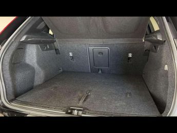 VOLVO XC40 1.5 T3 [163] R Design 5Dr Geartronic