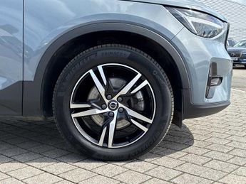 VOLVO XC40 2.0 B4P Plus Dark 5Dr Awd Auto