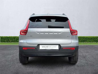 VOLVO XC40 2.0 B4P Ultimate Dark 5Dr Auto