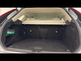 VOLVO XC60 2.0 B5P Plus Dark 5Dr Awd Geartronic
