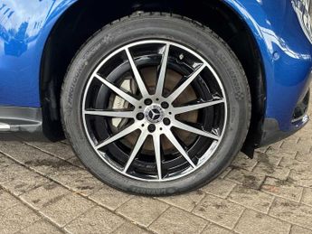 MERCEDES-BENZ EQC Eqc 400 300Kw Amg Line Edition 80Kwh 5Dr Auto