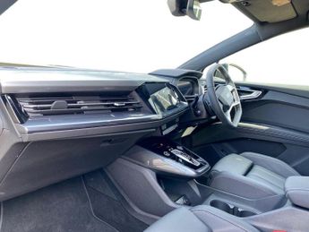 AUDI Q4 210Kw 45 82Kwh Black Edition 5Dr Auto [Tech Pack]