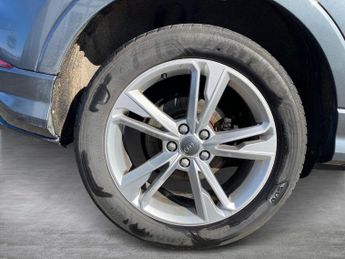 AUDI Q3 40 Tdi Quattro S Line 5Dr S Tronic [C+S Pack]