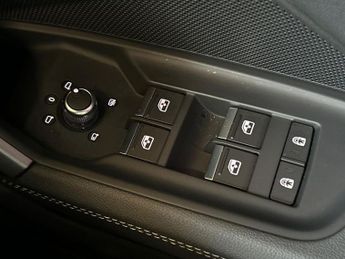 AUDI A3 1.5 Tfsi 35 S Line Saloon 4Dr Petrol S Tronic Euro 6 (S/S) (150 