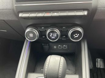 RENAULT CLIO 1.6 E-Tech Full Hybrid 145 Techno 5Dr Auto