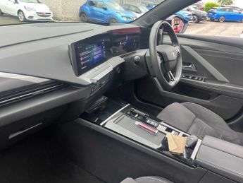 VAUXHALL ASTRA 115Kw Ultimate 54Kwh 5Dr Auto