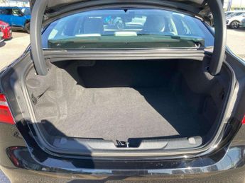JAGUAR XE 2.0 Ingenium Portfolio 4Dr Auto