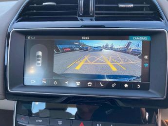 JAGUAR XE 2.0 Ingenium Portfolio 4Dr Auto