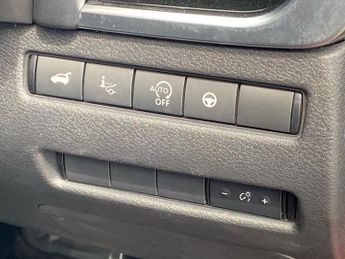 NISSAN QASHQAI 1.3 Dig-T Mh 158 Tekna 5Dr Xtronic