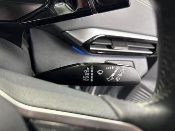 VOLKSWAGEN ID.4 Pure 52Kwh Life Suv 5Dr Electric Auto (148 Ps)