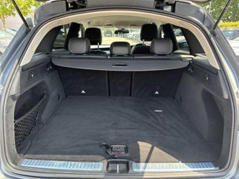 MERCEDES-BENZ GLC Glc 250 4Matic Urban Edition 5Dr 9G-Tronic