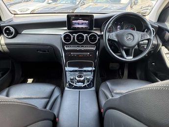 MERCEDES-BENZ GLC Glc 250 4Matic Urban Edition 5Dr 9G-Tronic