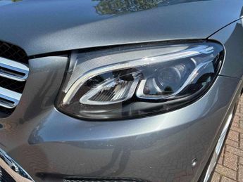 MERCEDES-BENZ GLC Glc 220D 4Matic Sport Premium 5Dr 9G-Tronic