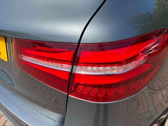 MERCEDES-BENZ GLC Glc 220D 4Matic Sport Premium 5Dr 9G-Tronic