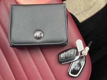 MG MOTOR UK HS 1.5 T-Gdi Phev Exclusive 5Dr Auto