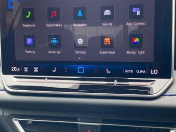 VOLKSWAGEN TIGUAN 1.5 Etsi Mhev R-Line Suv 5Dr Petrol Hybrid Dsg Euro 6 (S/S) (150