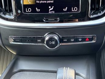 VOLVO V60 2.0 B4D R Design 5Dr Auto