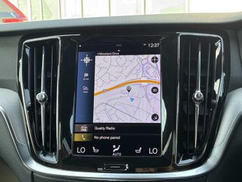 VOLVO V60 2.0 B4D R Design 5Dr Auto