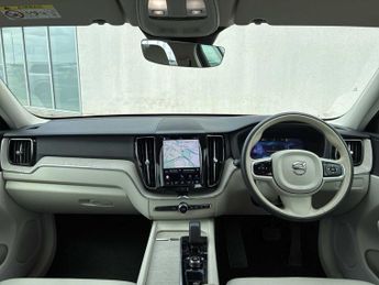 VOLVO XC60 2.0 B5P Core 5Dr Awd Geartronic