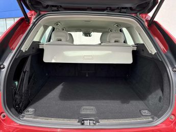 VOLVO XC60 2.0 B5P Core 5Dr Awd Geartronic