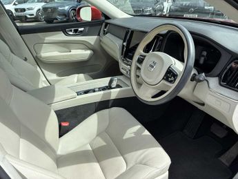 VOLVO XC60 2.0 B5P Core 5Dr Awd Geartronic