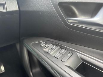 PEUGEOT 3008 1.2 Puretech Allure Premium + Suv 5Dr Petrol Eat Euro 6 (S/S) (1