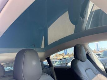 TESLA MODEL Y (Dual Motor) Long Range Suv 5Dr Electric Auto 4Wde (384 Bhp)