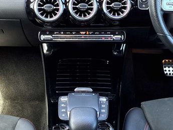 MERCEDES-BENZ CLA Cla 200 Amg Line Executive 4Dr Tip Auto