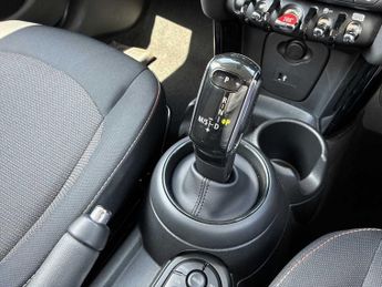MINI HATCHBACK 1.5 Cooper Classic 5Dr Auto