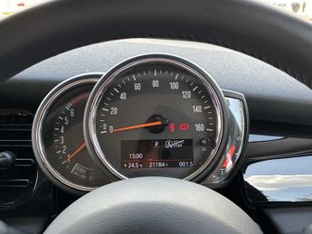 MINI HATCHBACK 1.5 Cooper Classic 5Dr Auto