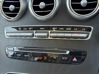 MERCEDES-BENZ GLC Glc 250D 4Matic Sport Premium 5Dr 9G-Tronic