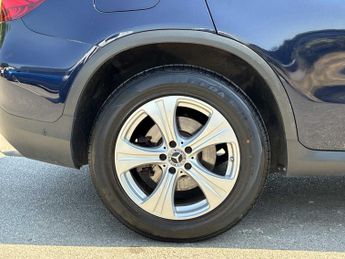 MERCEDES-BENZ GLC Glc 250D 4Matic Sport Premium 5Dr 9G-Tronic
