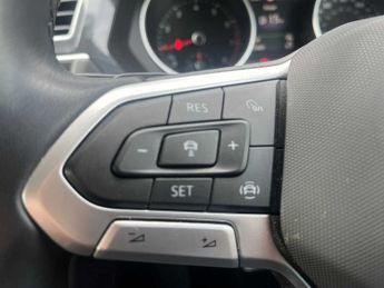 VOLKSWAGEN TIGUAN 1.5 Tsi 150 Active 5Dr Dsg