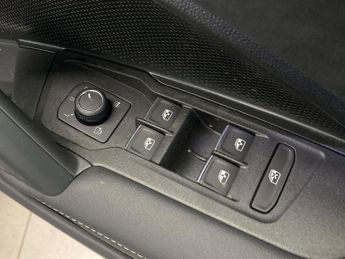 VOLKSWAGEN Tayron 1.5 Tsi Ehybrid R-Line Edition 5Dr Dsg6